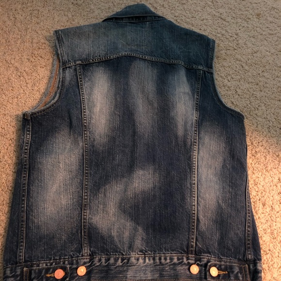 Levi’s Denim Vest - Picture 3 of 4